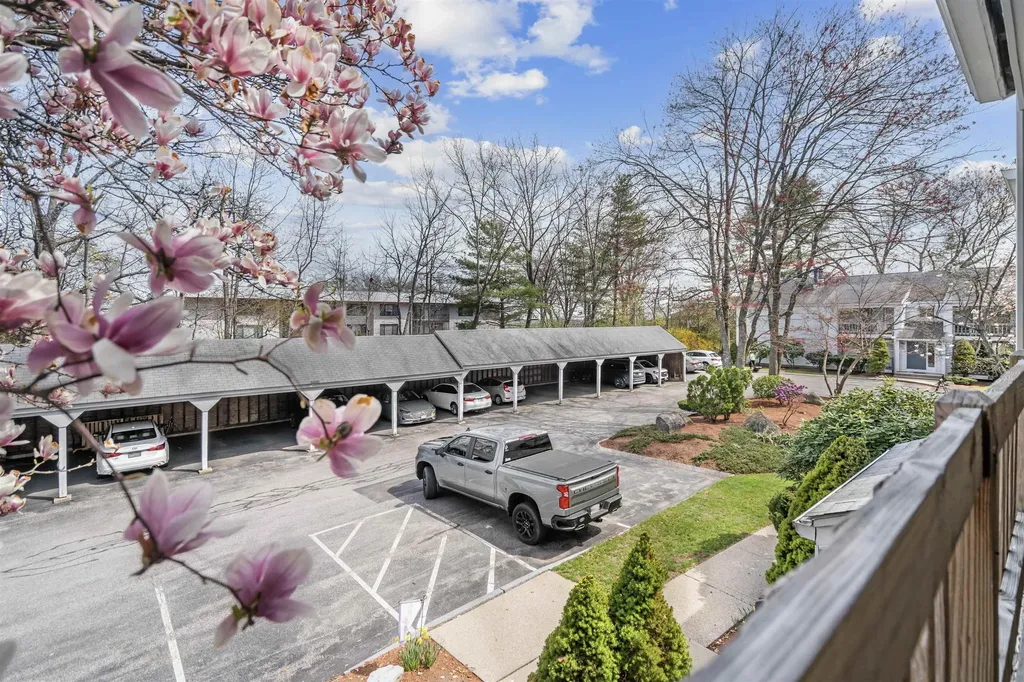4 Ternbury Square Nashua NH 03060