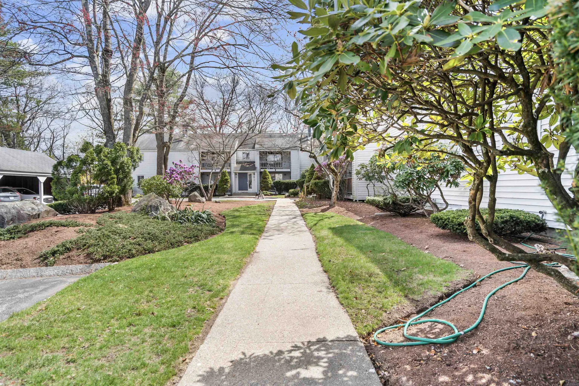 4 Ternbury Square Nashua NH 03060