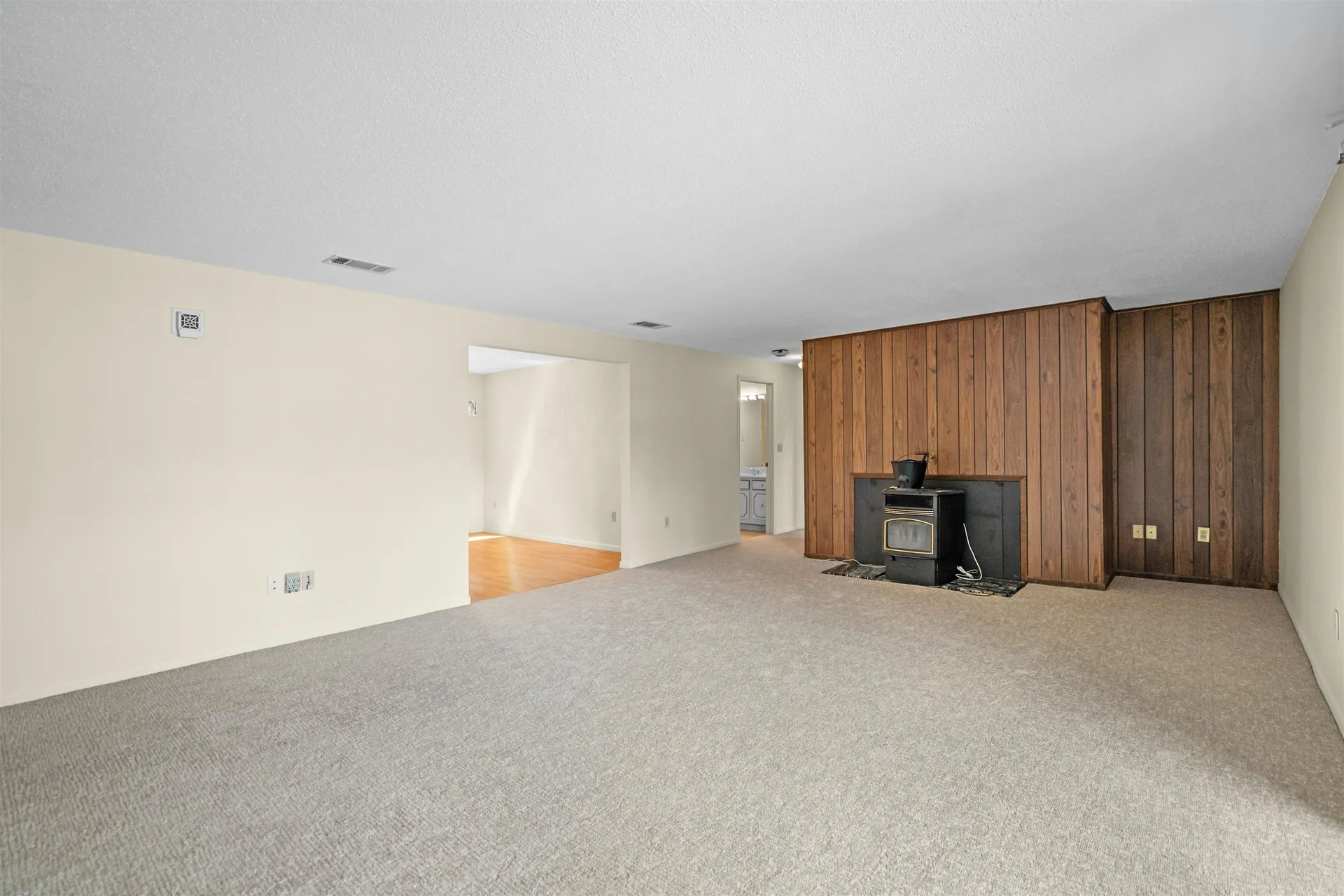 4 Ternbury Square Nashua NH 03060