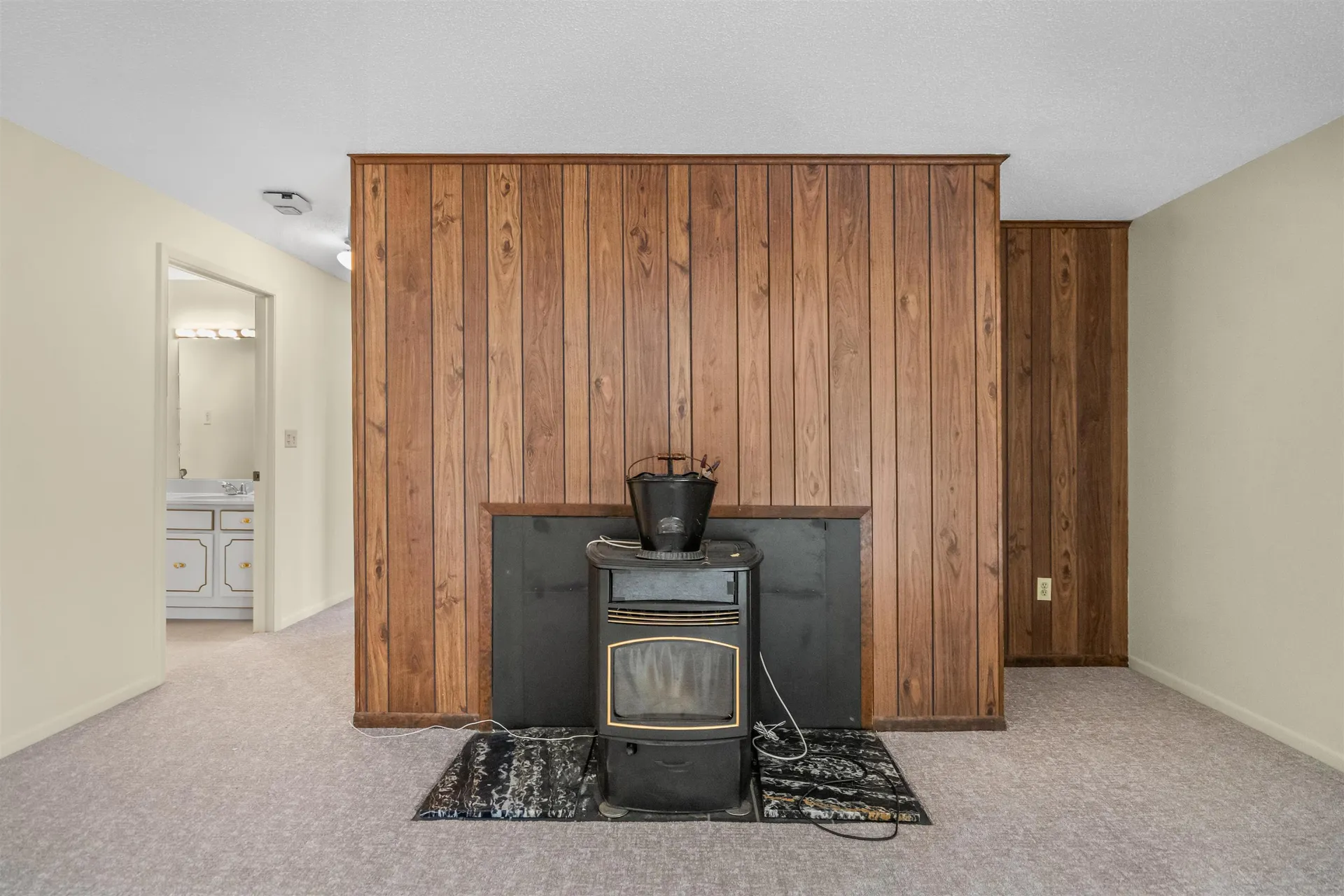 4 Ternbury Square Nashua NH 03060