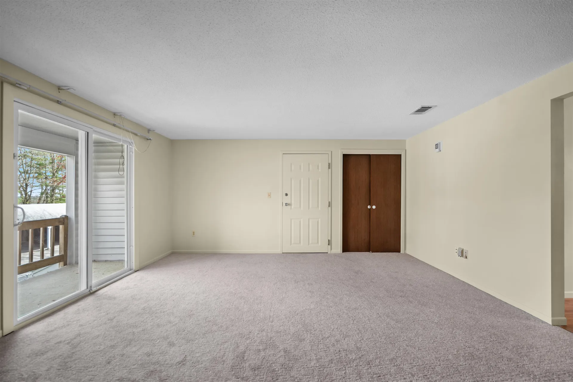 4 Ternbury Square Nashua NH 03060
