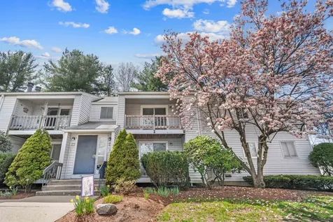 4 Ternbury Square Nashua NH 03060