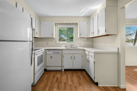 4 Ternbury Square Nashua NH 03060