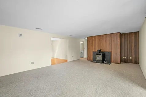 4 Ternbury Square Nashua NH 03060