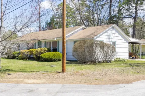 2 Cricket Lane Concord NH 03301