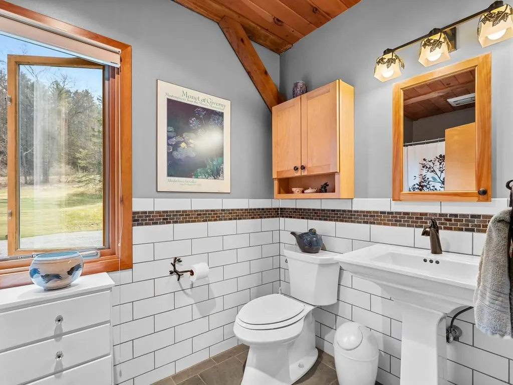 2381 Middle Road Plainfield VT 05667