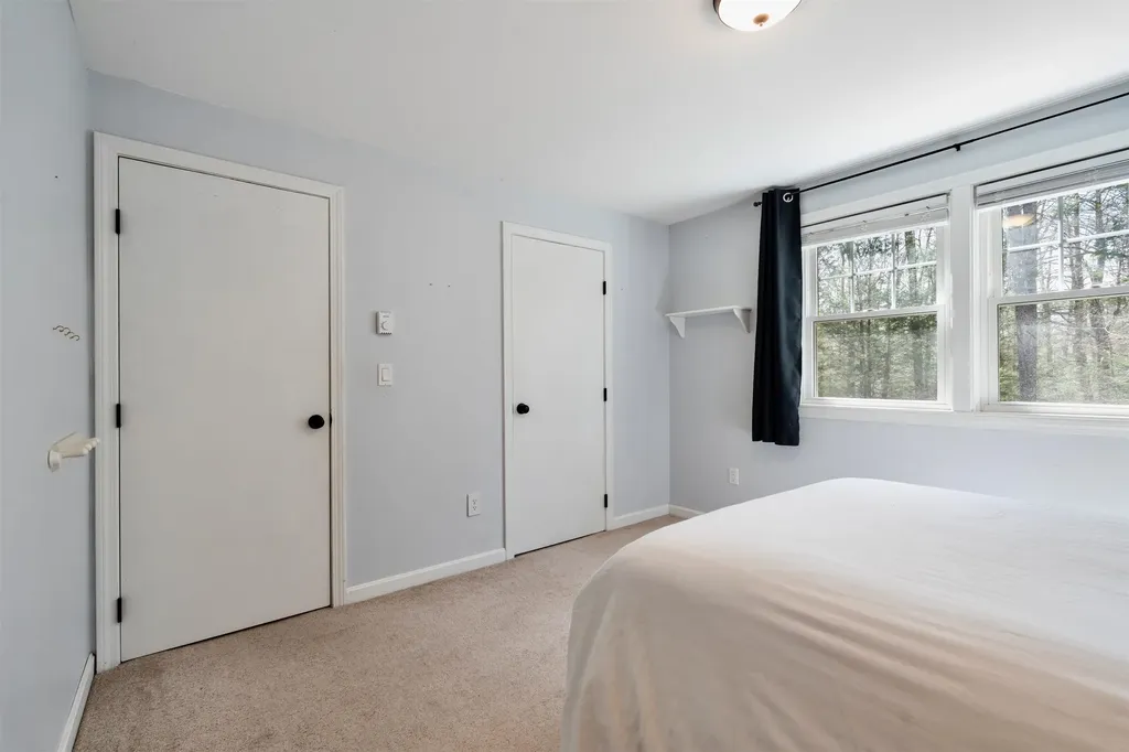 12 Dogtown Road Exeter NH 03833