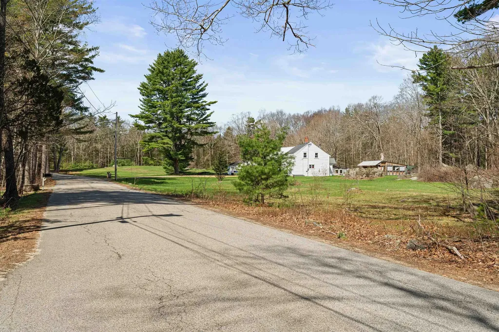 12 Dogtown Road Exeter NH 03833