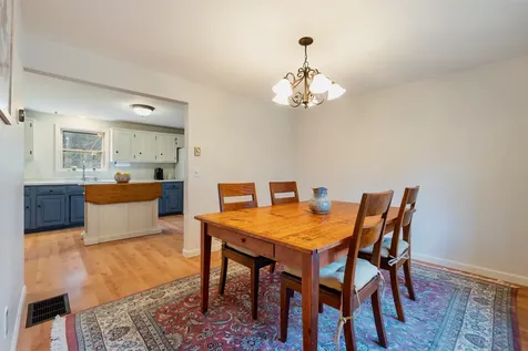 12 Dogtown Road Exeter NH 03833