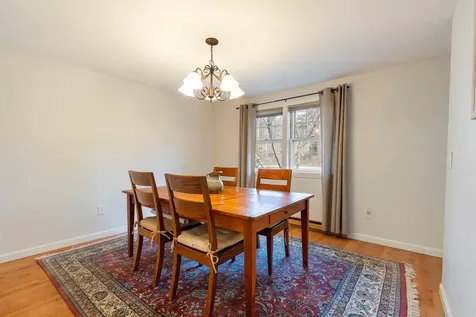 12 Dogtown Road Exeter NH 03833