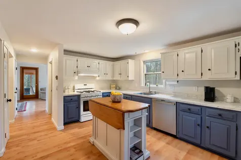 12 Dogtown Road Exeter NH 03833