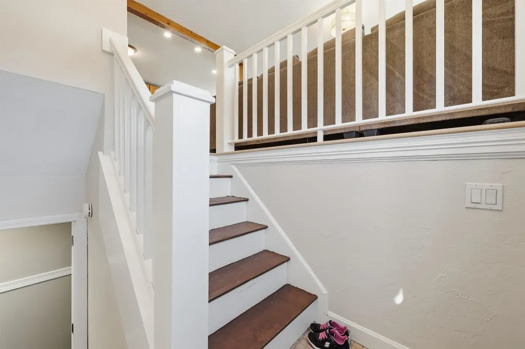 4 Percheron Circle Nashua NH 03062