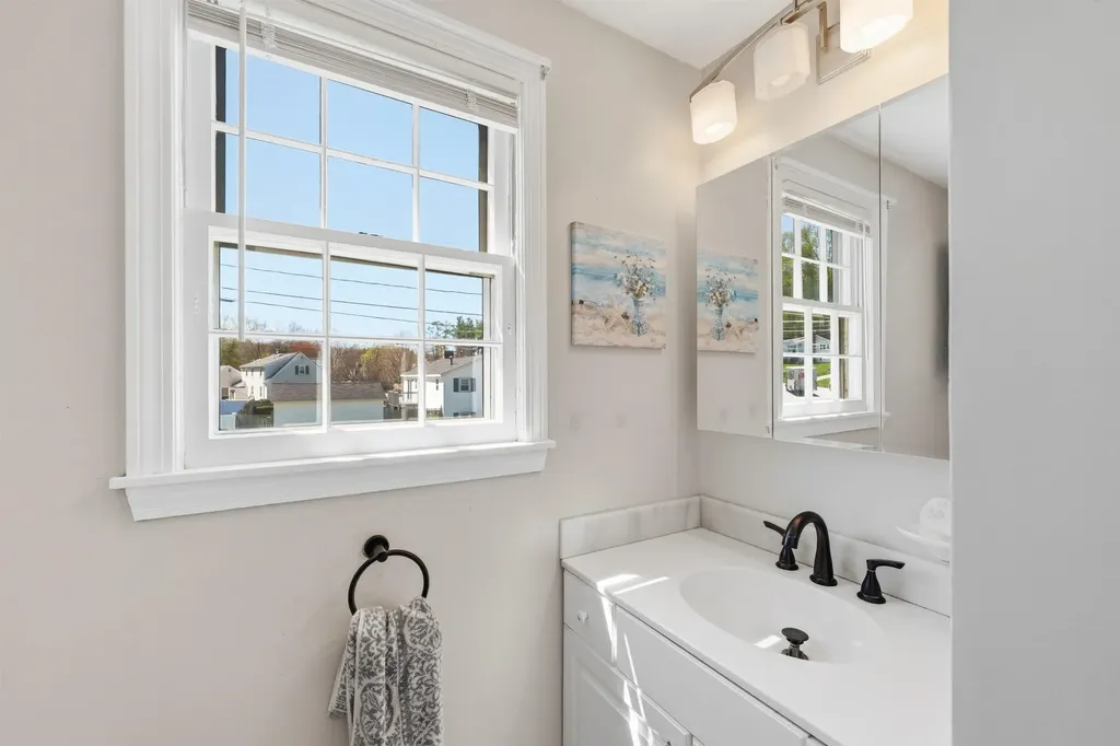 4 Percheron Circle Nashua NH 03062