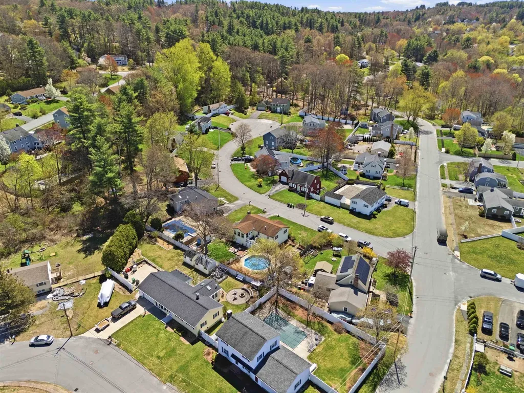 4 Percheron Circle Nashua NH 03062