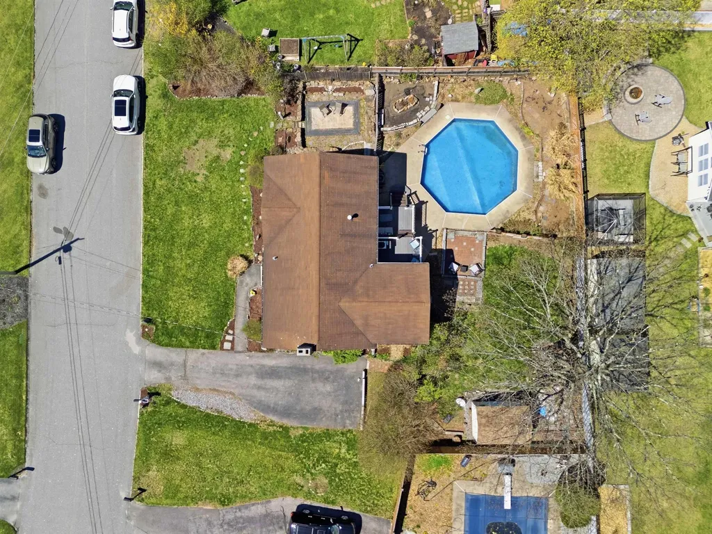 4 Percheron Circle Nashua NH 03062