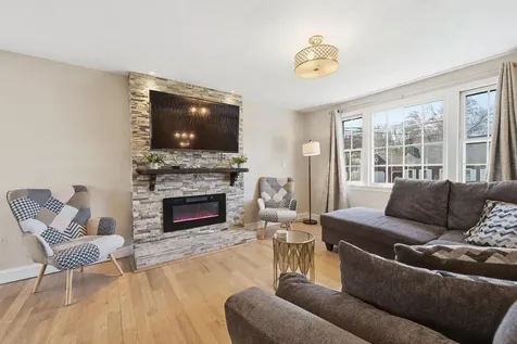 4 Percheron Circle Nashua NH 03062