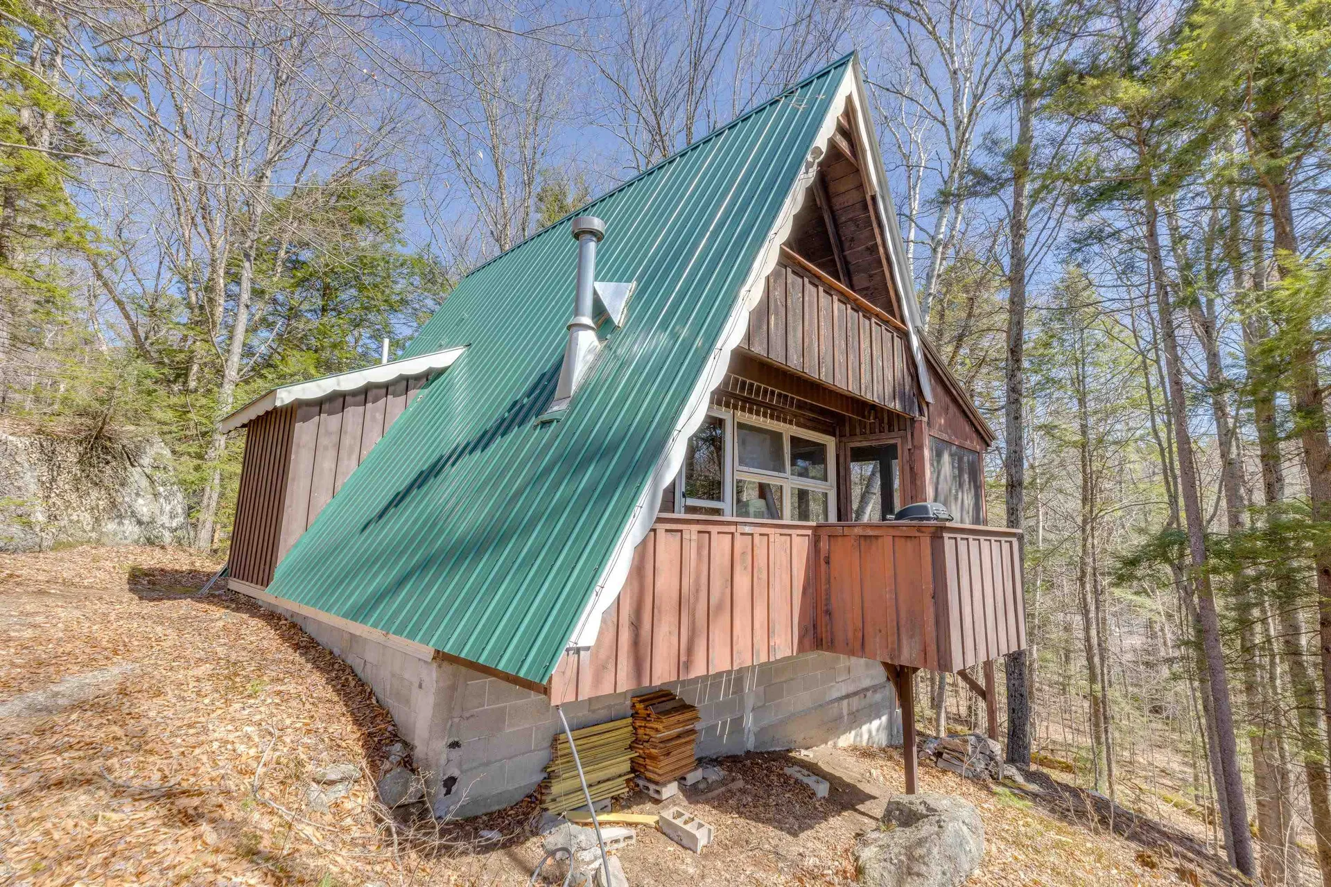 1784 Stinson Lake Road Rumney NH 03266