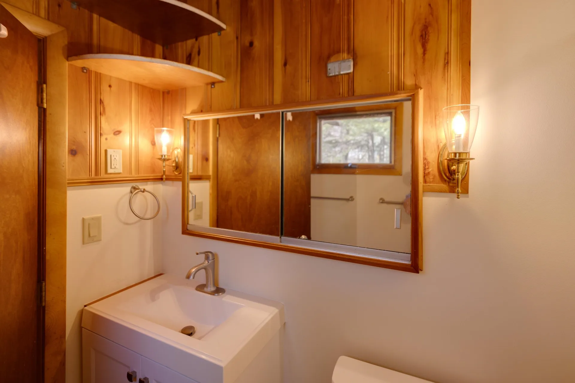 1784 Stinson Lake Road Rumney NH 03266