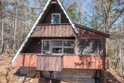 1784 Stinson Lake Road Rumney NH 03266