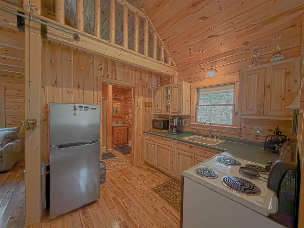 701 Kidderhood Road West Fairlee VT 05083