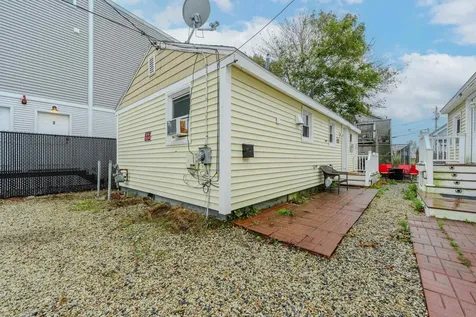 7 Perkins Avenue Hampton NH 03842