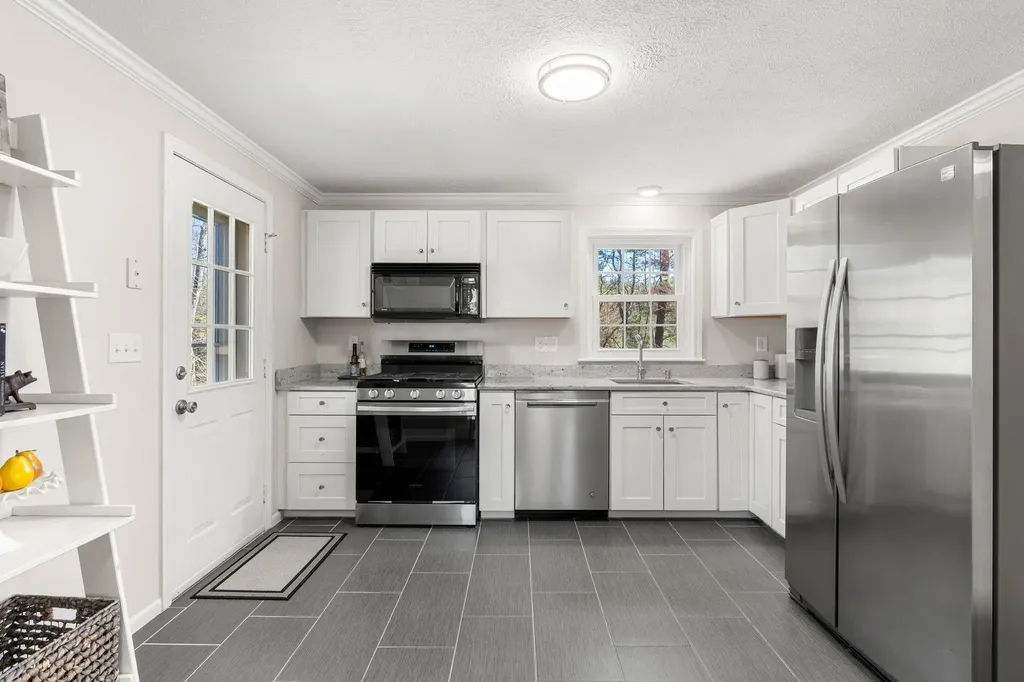 71 Talent Road Litchfield NH 03052
