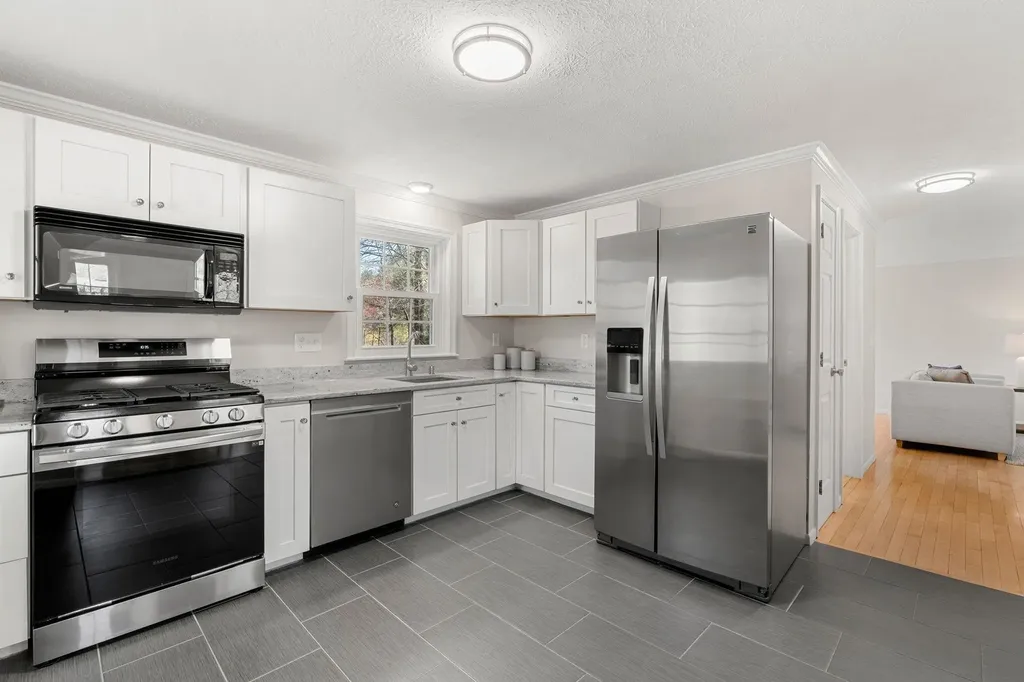 71 Talent Road Litchfield NH 03052
