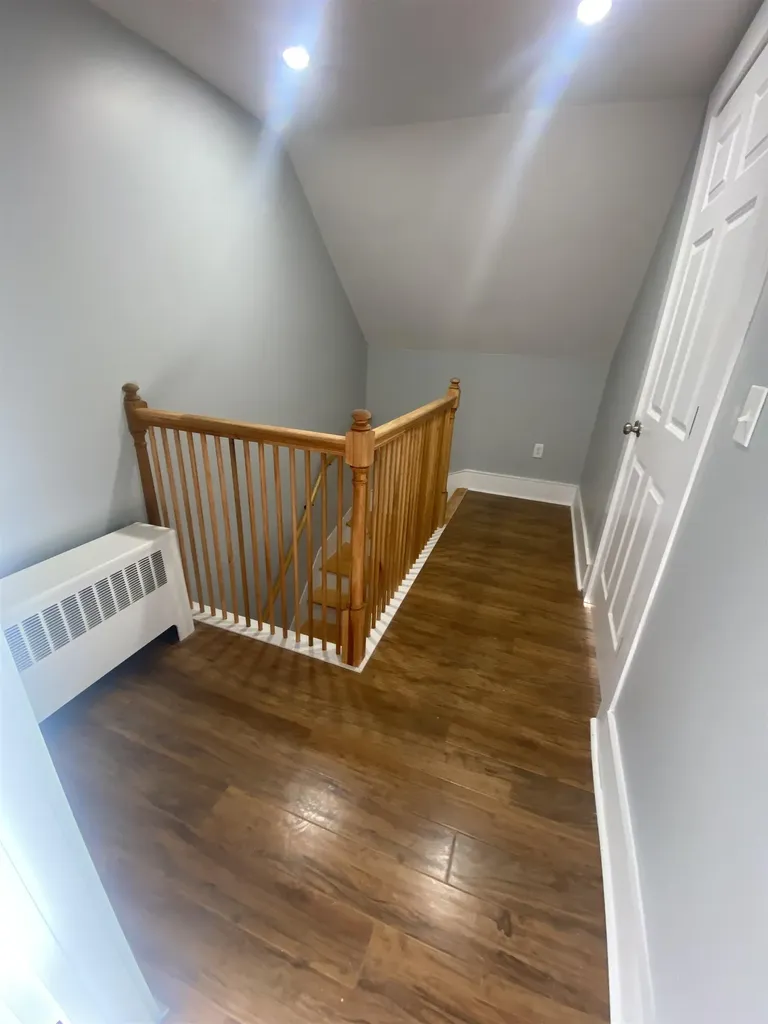 27 Elm Street Newmarket NH 03857