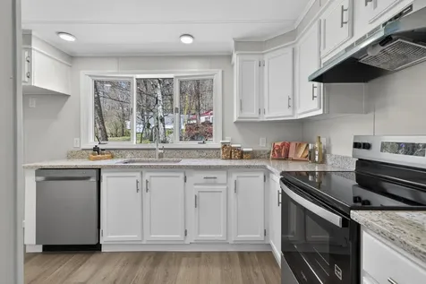41 Monroe Avenue Allenstown NH 03275