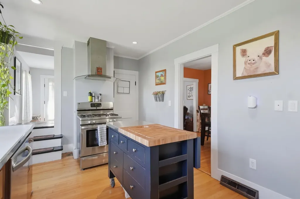 3 Maple Avenue Hudson NH 03051