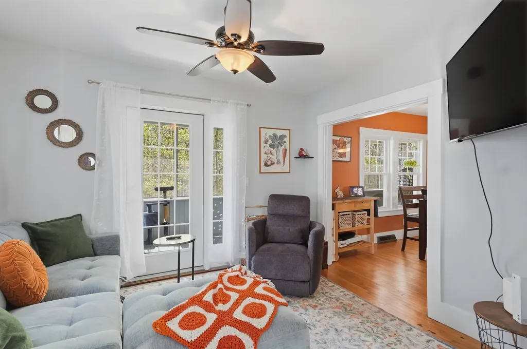 3 Maple Avenue Hudson NH 03051