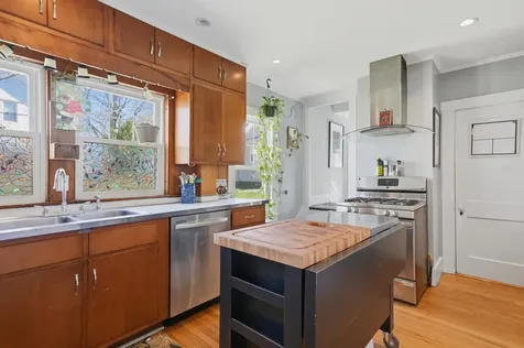 3 Maple Avenue Hudson NH 03051