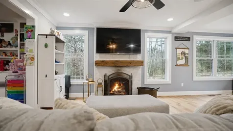 34 Horizon Drive Goffstown NH 03045