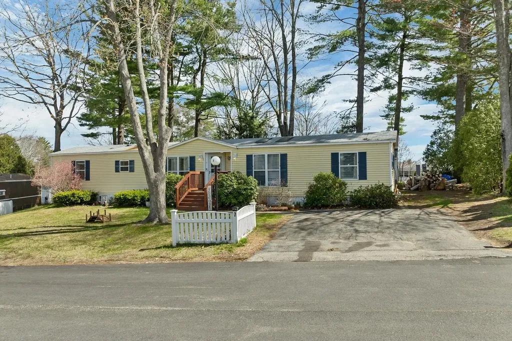 7 N Dewberry Lane Rochester NH 03867