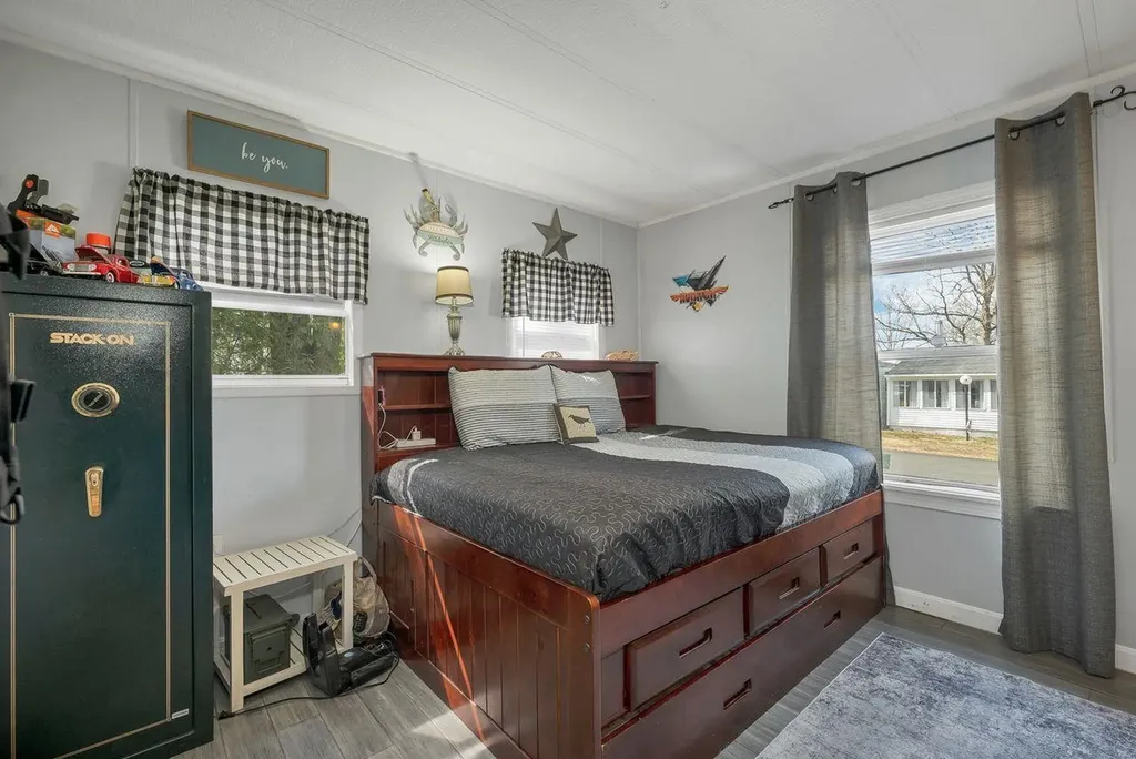 7 N Dewberry Lane Rochester NH 03867