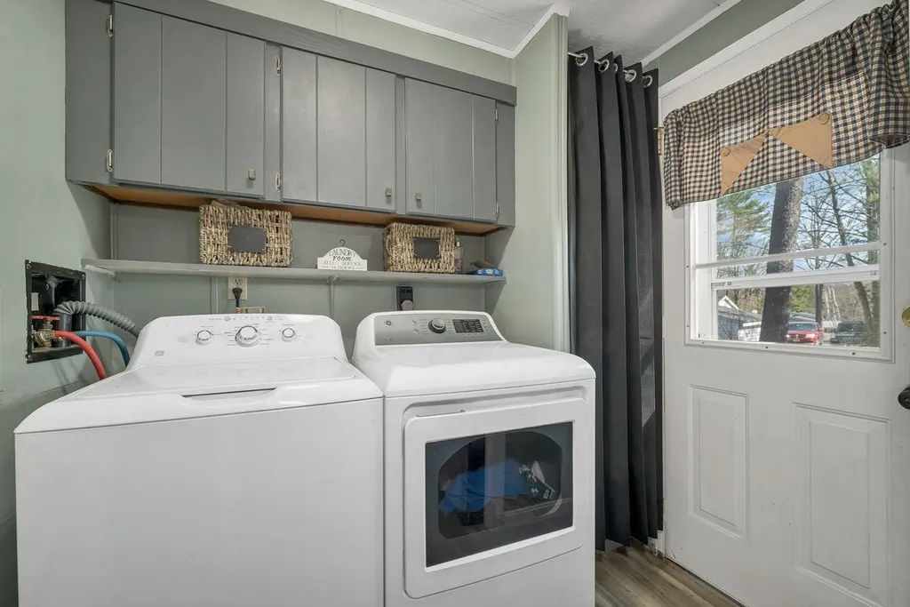 7 N Dewberry Lane Rochester NH 03867