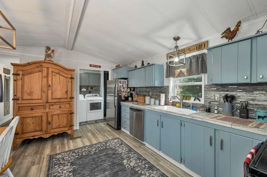7 N Dewberry Lane Rochester NH 03867