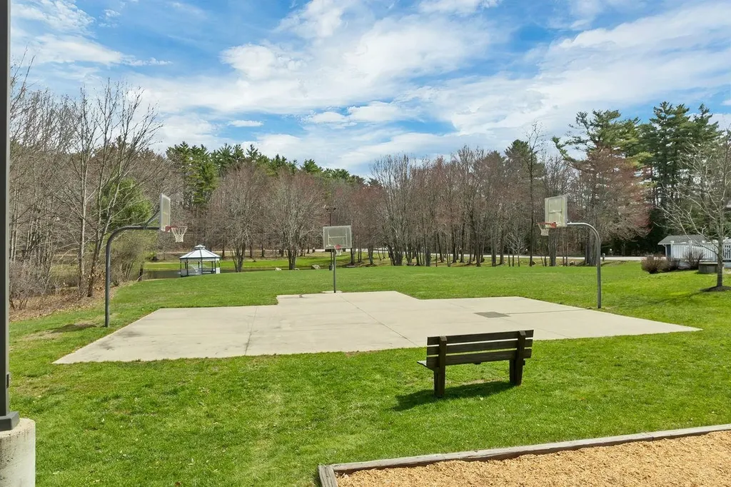 7 N Dewberry Lane Rochester NH 03867