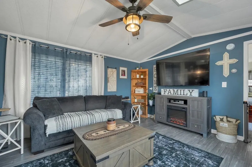 7 N Dewberry Lane Rochester NH 03867