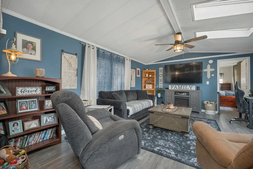 7 N Dewberry Lane Rochester NH 03867