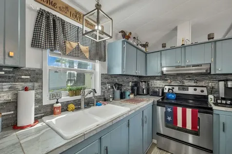 7 N Dewberry Lane Rochester NH 03867