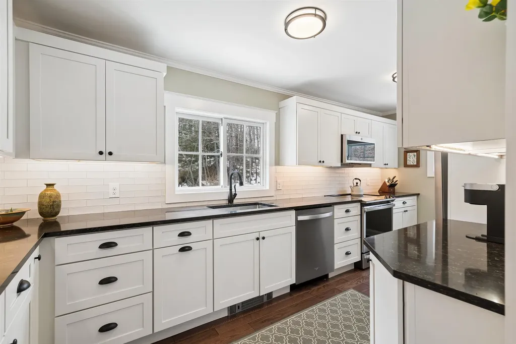 366 Knapp Pond Road Cavendish VT 05142