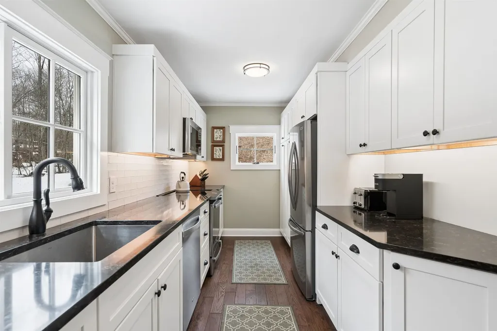 366 Knapp Pond Road Cavendish VT 05142