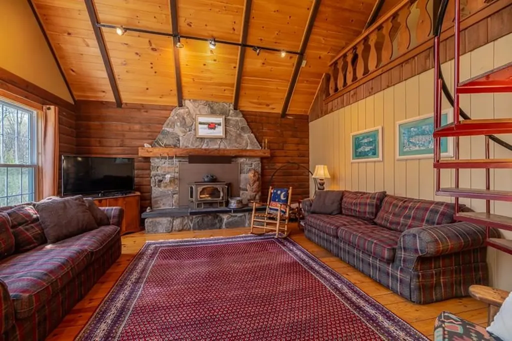 1731 Three Maple Drive Manchester VT 05255