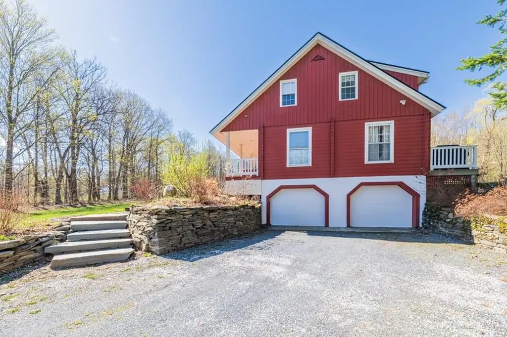 1731 Three Maple Drive Manchester VT 05255