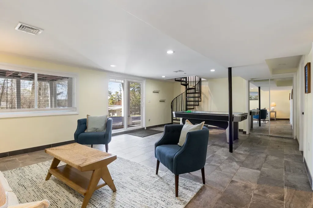 680 North Main Street Wolfeboro NH 03894