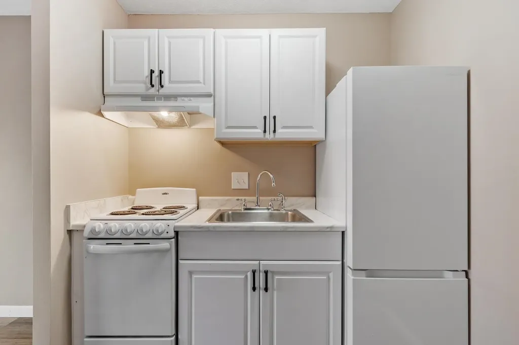 11 Strawberry Bank Road Nashua NH 03062