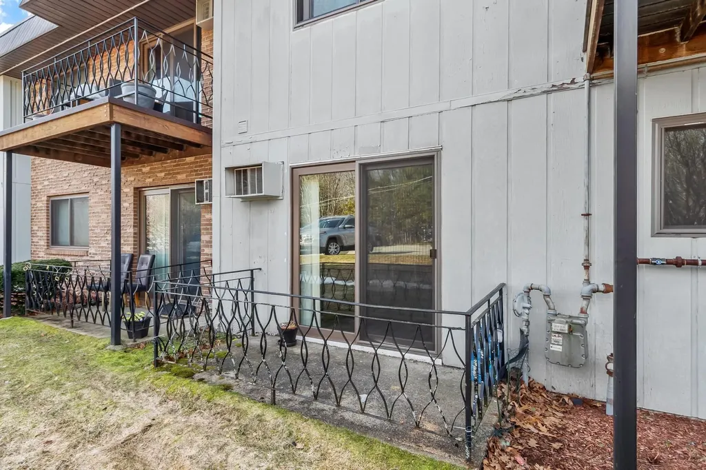 11 Strawberry Bank Road Nashua NH 03062