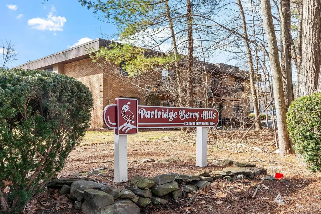 11 Strawberry Bank Road Nashua NH 03062