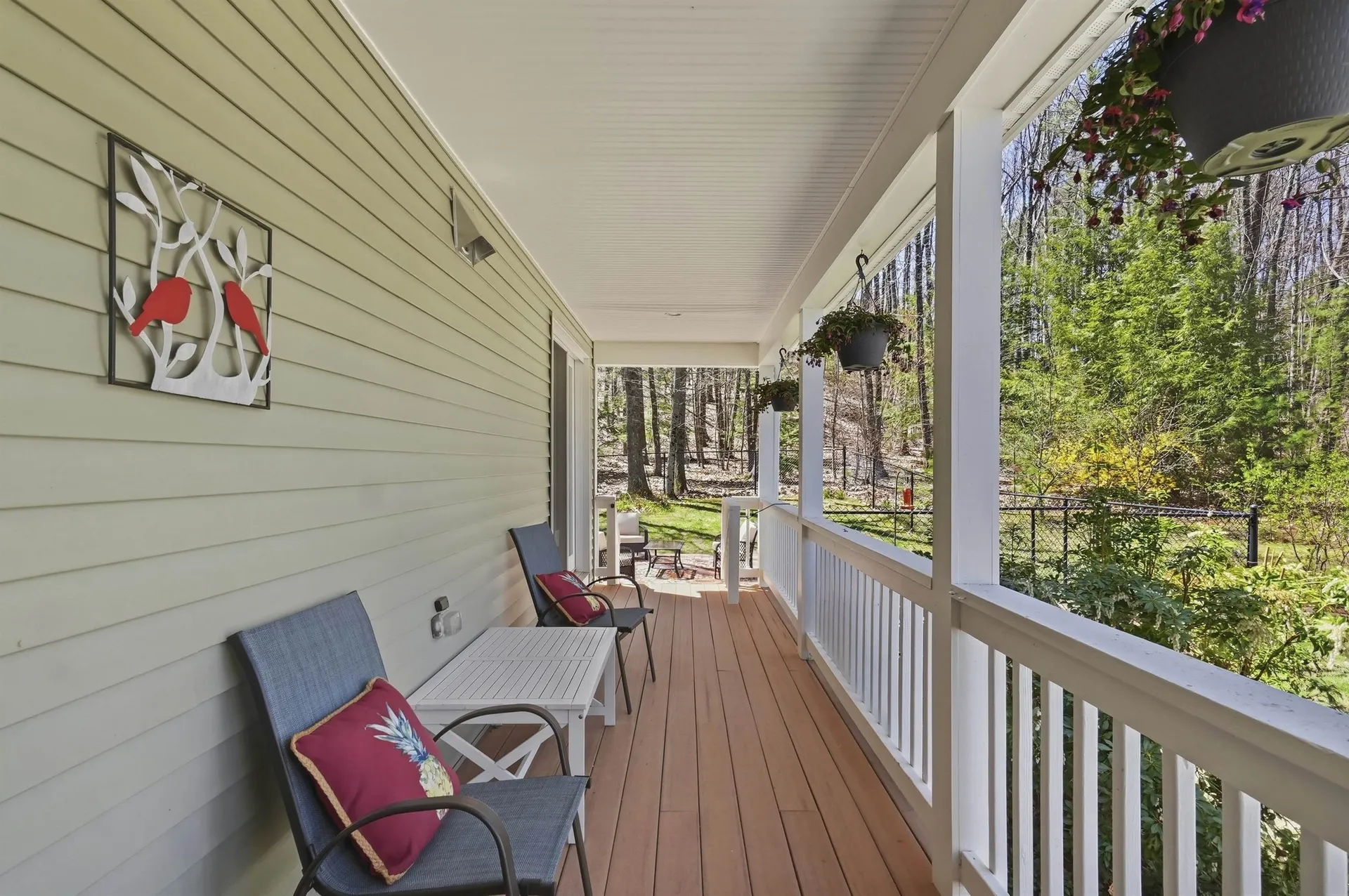 5 Sarah's Way Newton NH 03858-3427
